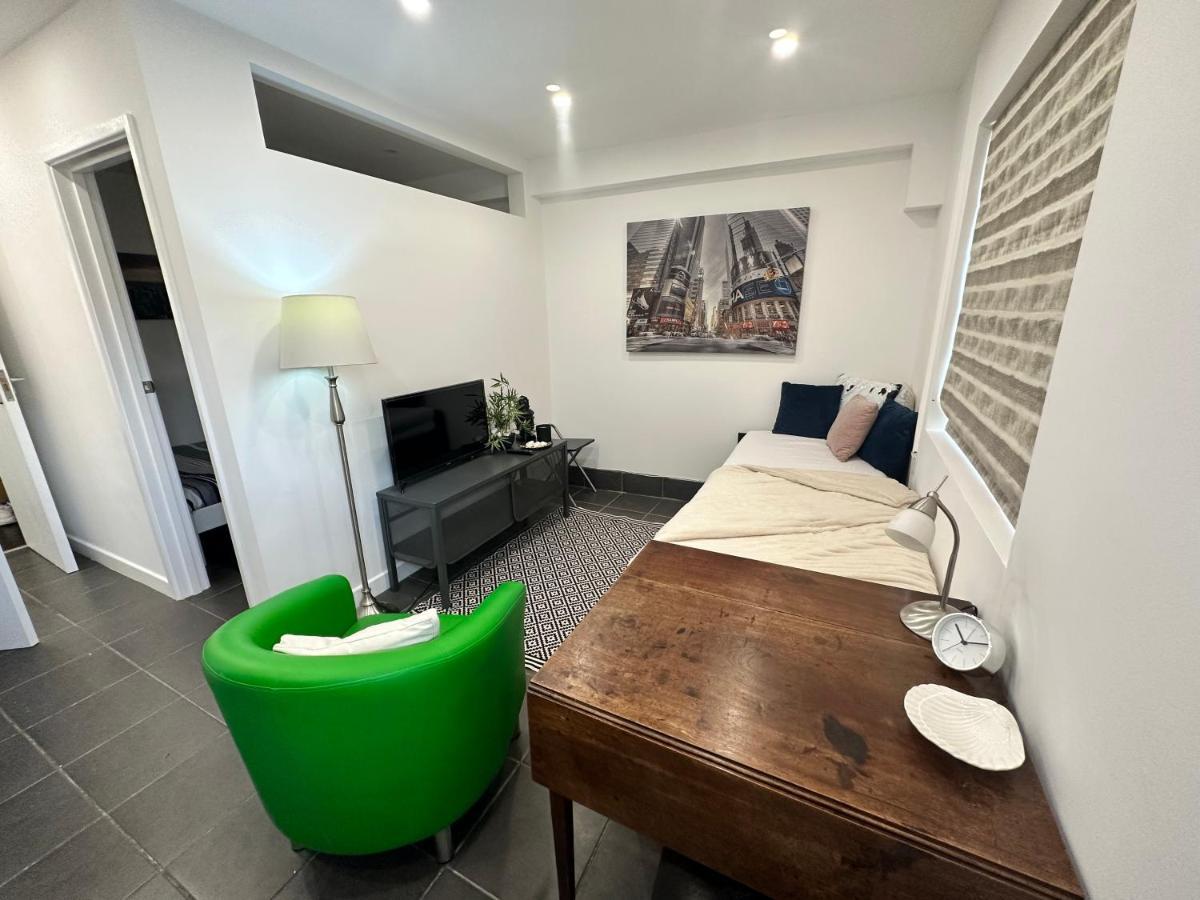 Modern Flat In Central Egham By Windsor Castle, Staines-Upon-Thames And Heathrow Airport Exteriér fotografie